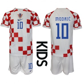 Lacne Dětský Futbalové dres Chorvátsko Luka Modric #10 MS 2022 Krátky Rukáv - Domáci (+ trenírky)